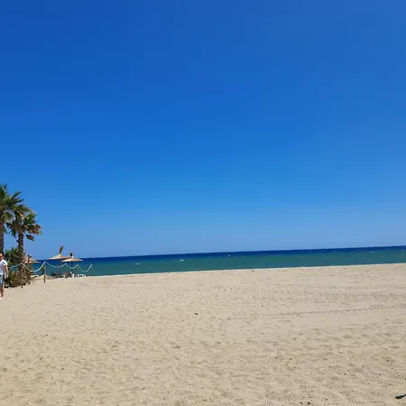 Charmante Maison Avec Piscine Дом отдыха *