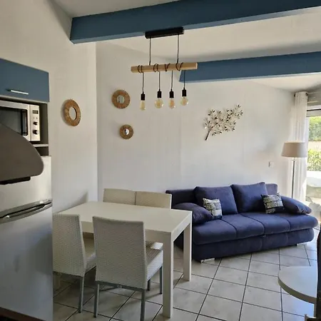 Holiday home Charmante Maison Avec Piscine